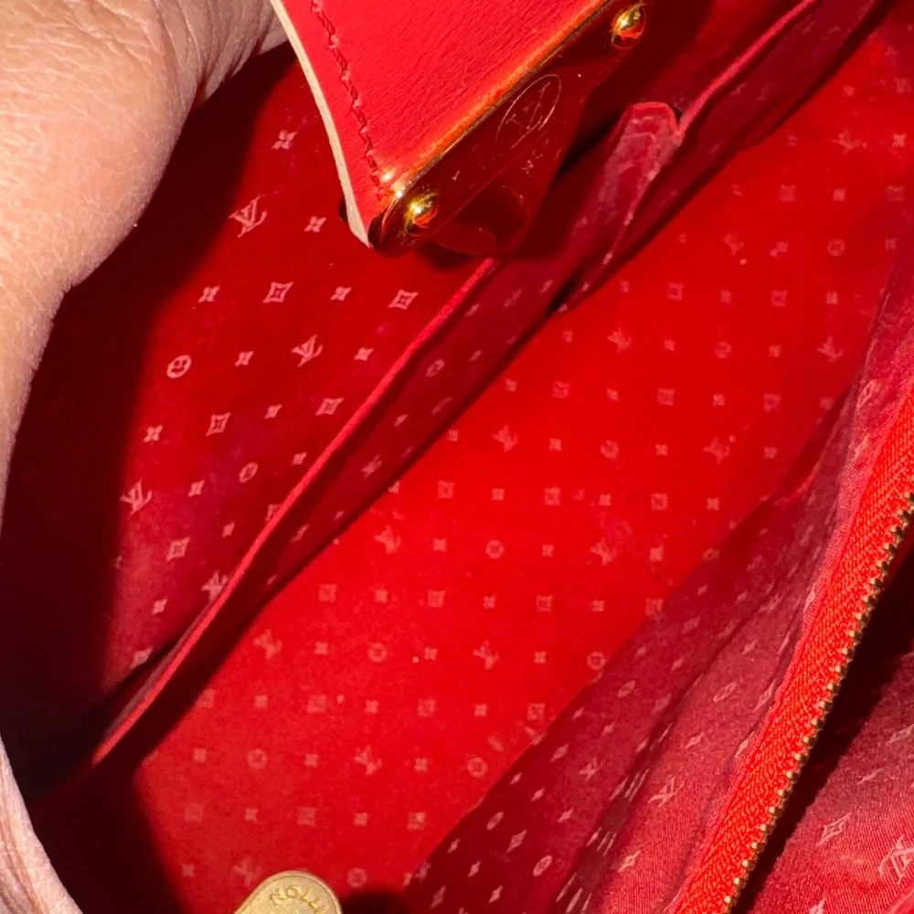 Authentic Louis Vuitton Suhali de Fabuleux bag - Picture 13 of 15